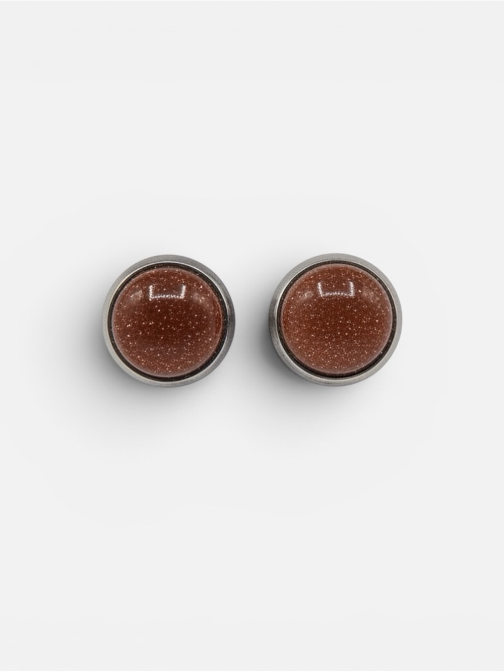 GOLDSTONE STUDS